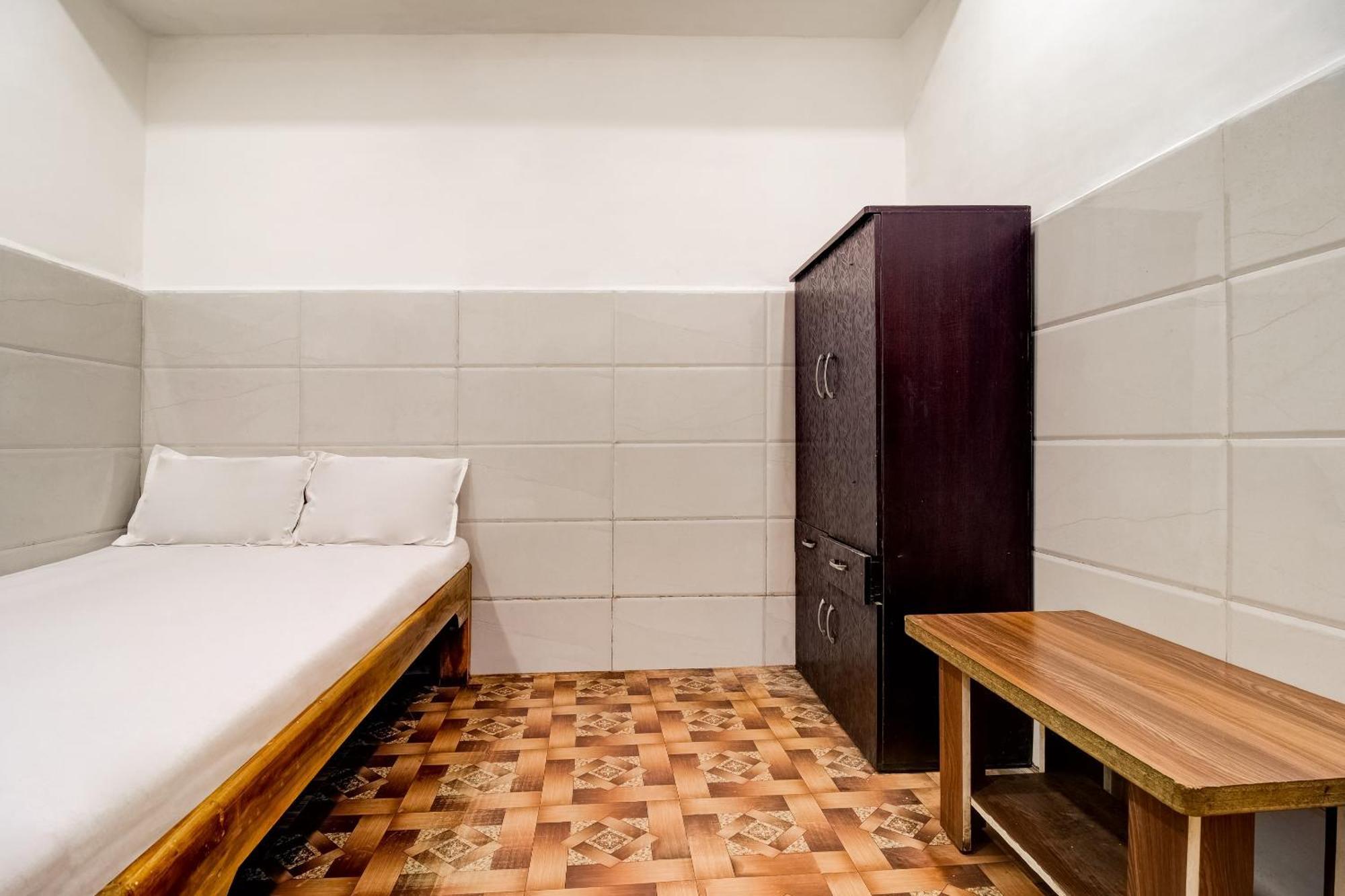 Hotel O Sargam Lodging And Boarding Ulhasnagar Экстерьер фото