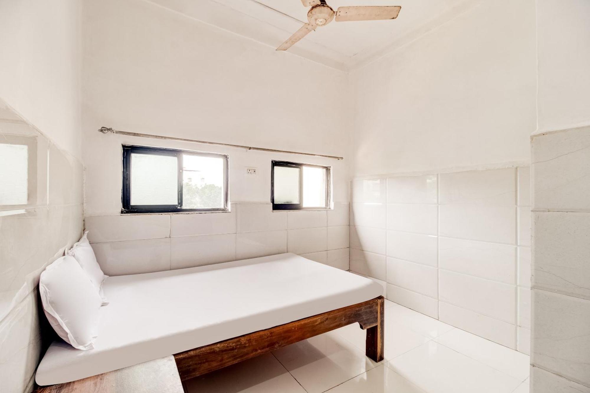 Hotel O Sargam Lodging And Boarding Ulhasnagar Экстерьер фото