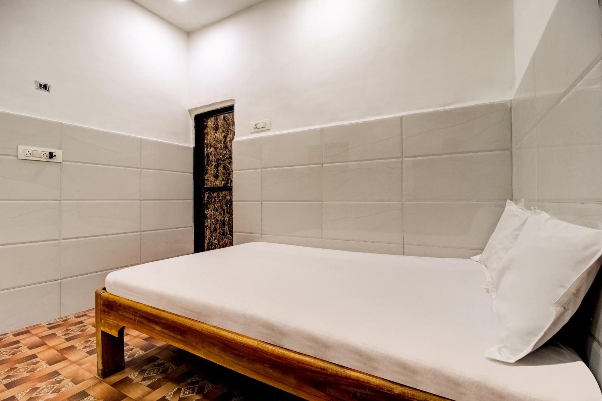 Hotel O Sargam Lodging And Boarding Ulhasnagar Экстерьер фото