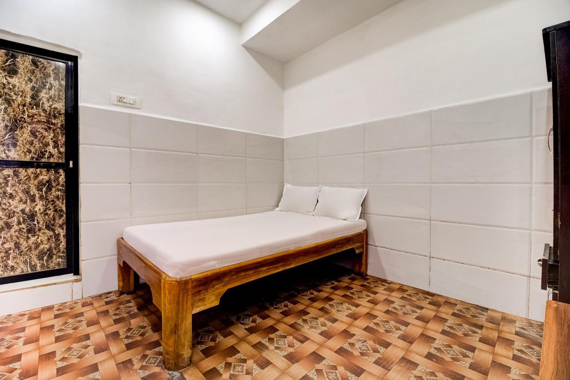 Hotel O Sargam Lodging And Boarding Ulhasnagar Экстерьер фото